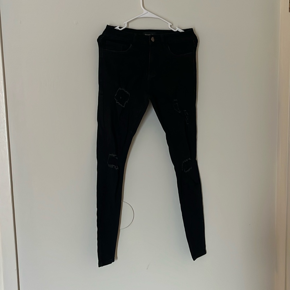 Black skinny jeans